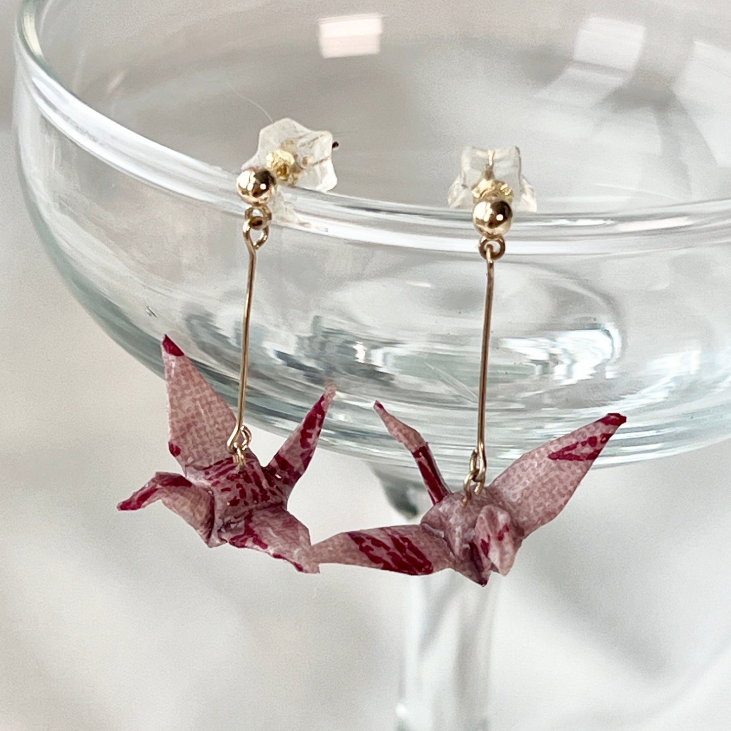 Handmade Earrings/ Vintage-Style Origami Paper Crane Earring/ 14k Gold Shape Vintage Mesh Earring/ Gold Earring Stainless Steel Waterproof Anti Tarnish Gold Jewelry/ Good Luck Gifts/ Gift for Her/ Good Fortune/ Kyoto Yuzen Washi