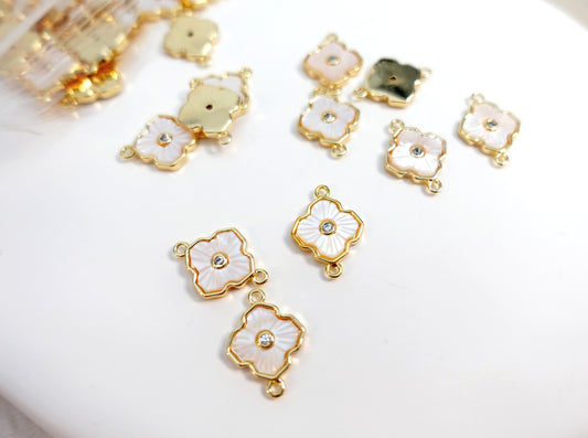 Mother of pearl Four-leaf clover with double circle charm Version 2