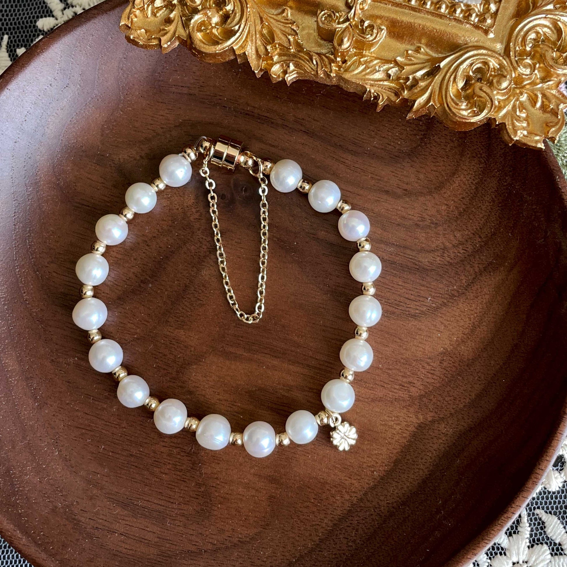 Handmade Natural Freshwater Pearl Bracelet/Genuine Pearl Bracelet/Dainty Pearl Bracelet Twisted Pearl/ Beaded Pearl/Bridesmaid gift/Real pearl Bracelet/Gift for her