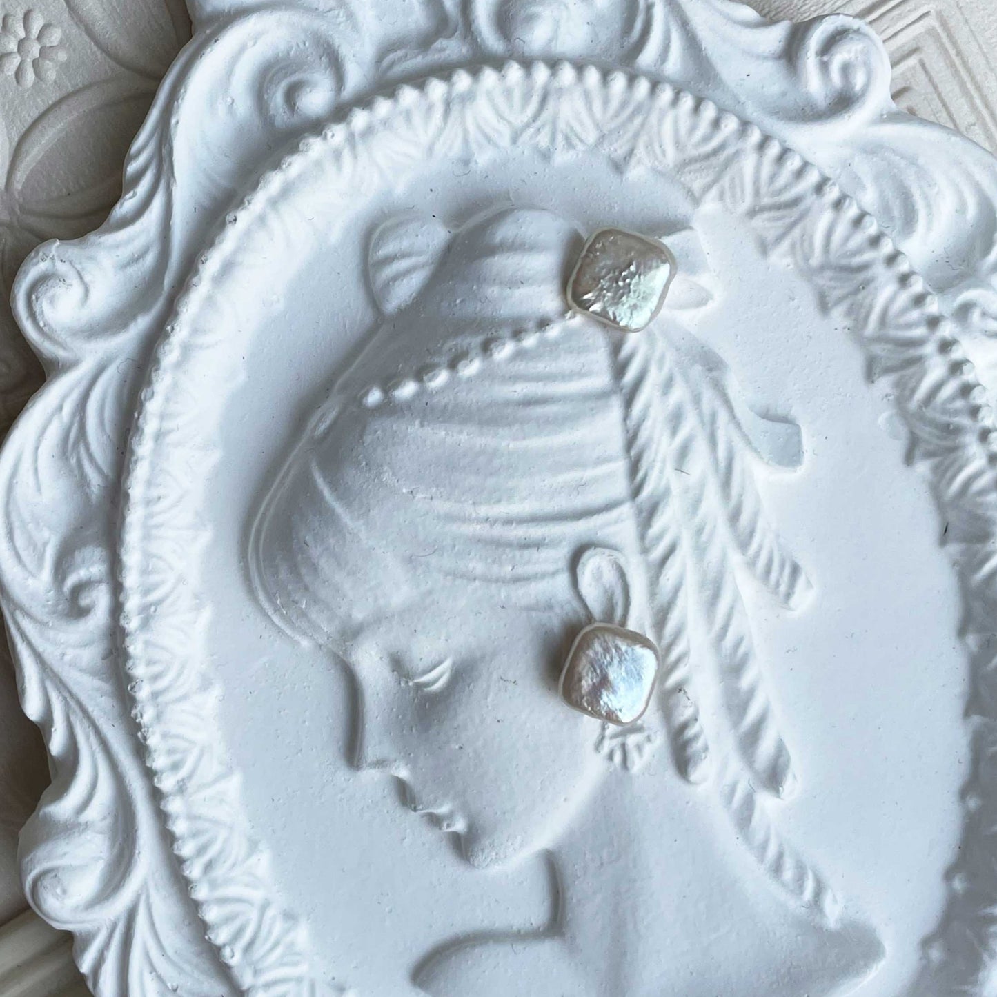 Handmade Natural Freshwater Pearl Earrings/Genuine Pearl Button Earrings/Dainty Pearl Button Earrings Twisted Pearl Hoops / Beaded Pearl Buttons/ Bridesmaid gift/Real pearl earrings/Gift for her/Baroque Pearl