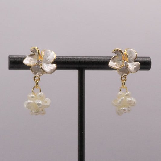 Pearl Floral Earrings