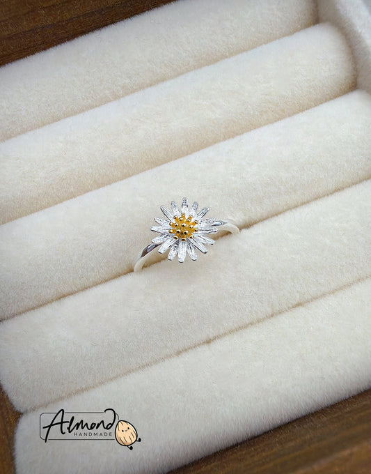 925 Sterling Silver Daisy Spring Ring