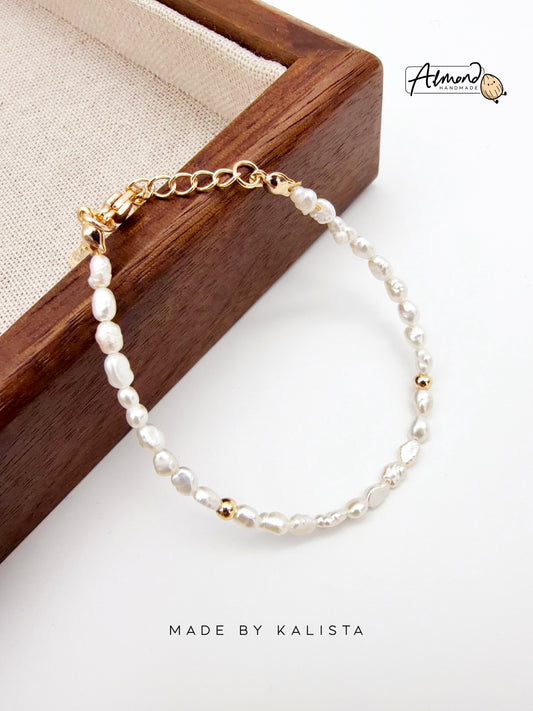 Stainless Steel Aurora Minimalist Pearl Bracelet Handcrafted Freshwater Pearls