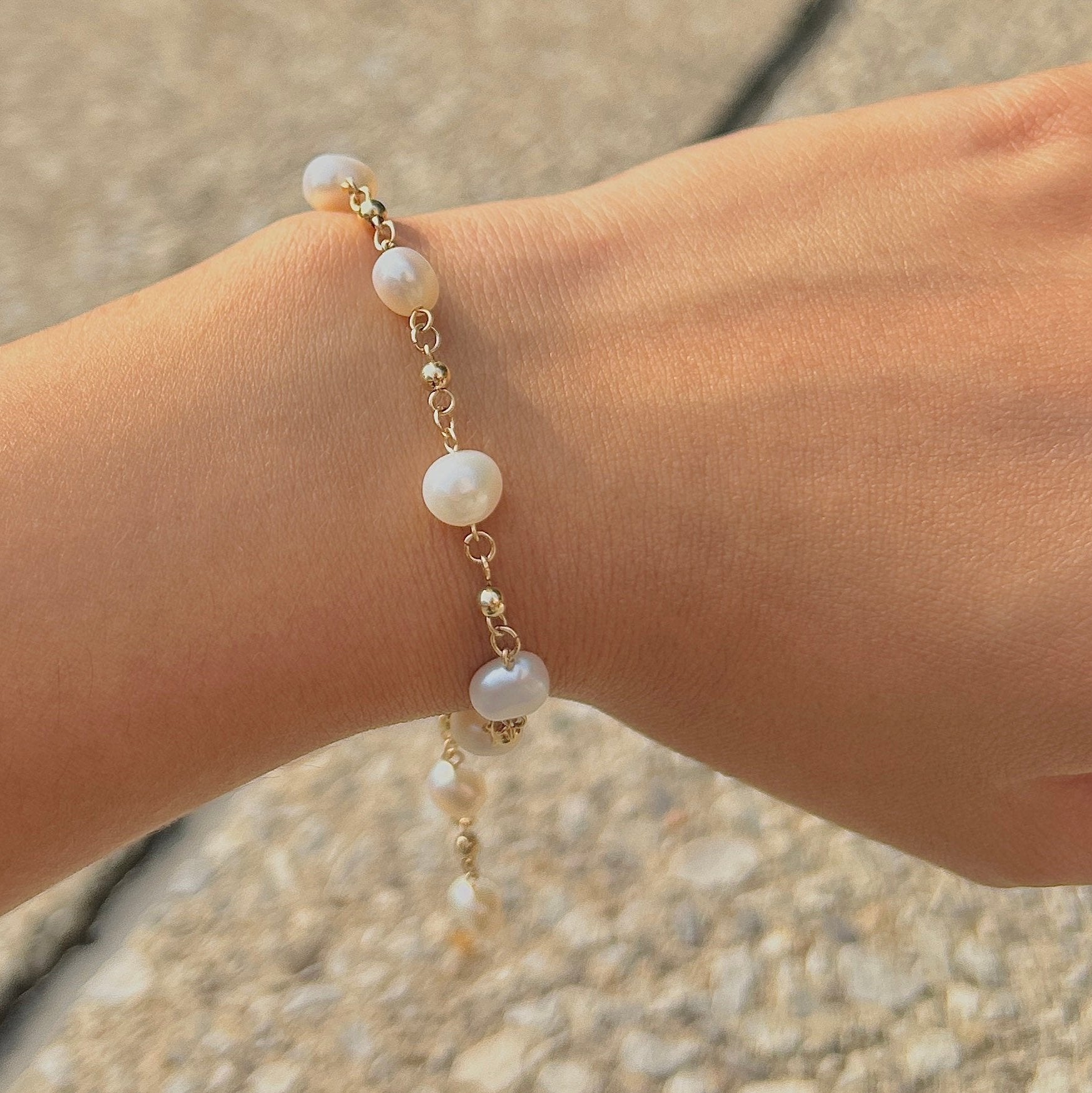 Handmade Natural Freshwater Pearl Bracelet/Genuine Pearl Bracelet/Dainty Pearl Bracelet Twisted Pearl/ Beaded Pearl/Bridesmaid gift/Real pearl Bracelet/Gift for her
