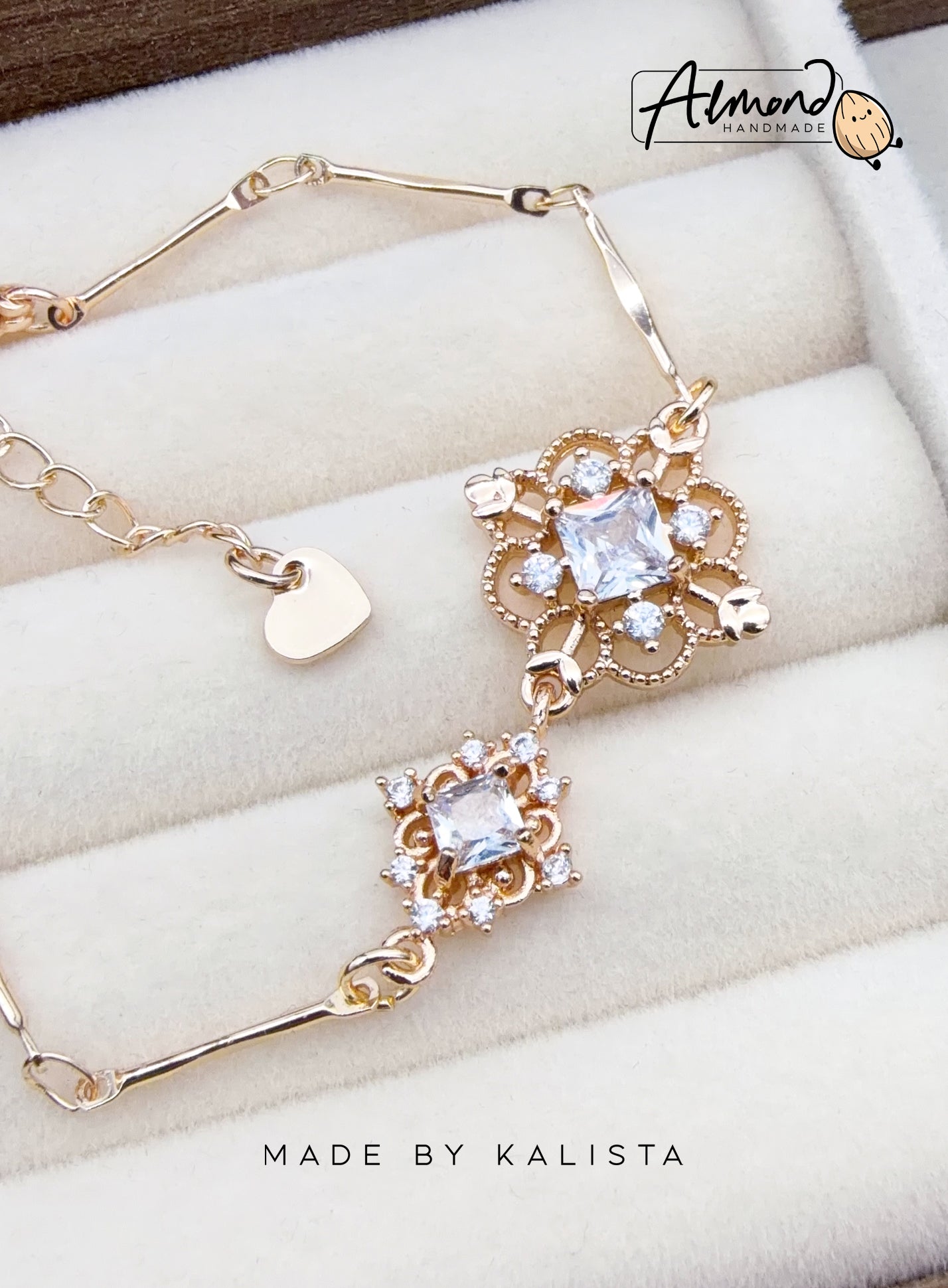 Antique Floral Motif Bracelet in 14K Gold with Clear Zircon