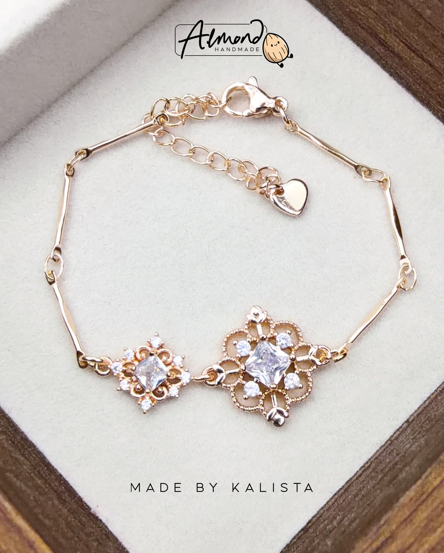 Antique Floral Motif Bracelet in 14K Gold with Clear Zircon