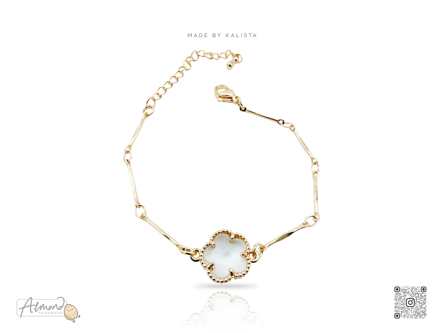 Lucky Charm Five-Petaled Flower Motif Bracelet